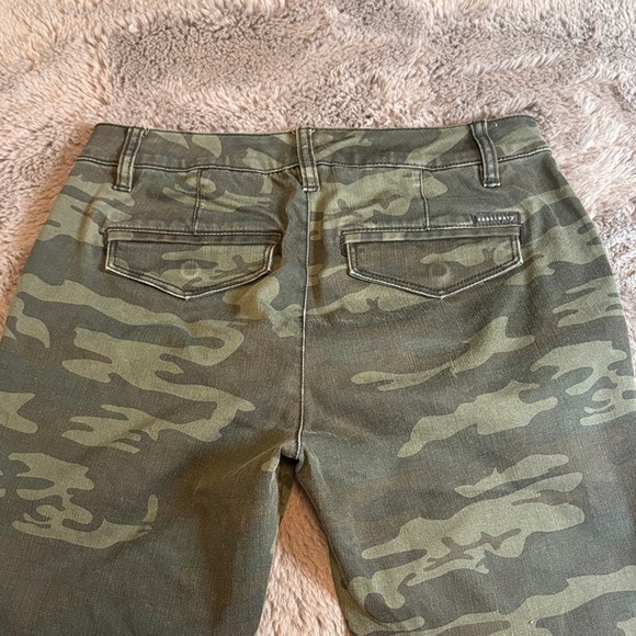 Sanctuary Camouflage Pants - Picture 4 of 5
